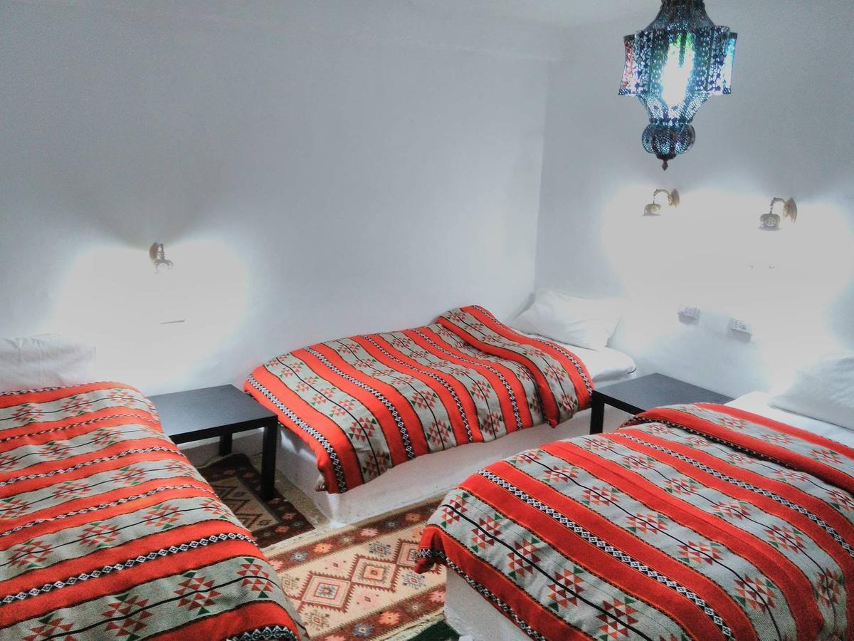 Petra Bedouin Bed And Breakfast Ваді-Муса Екстер'єр фото