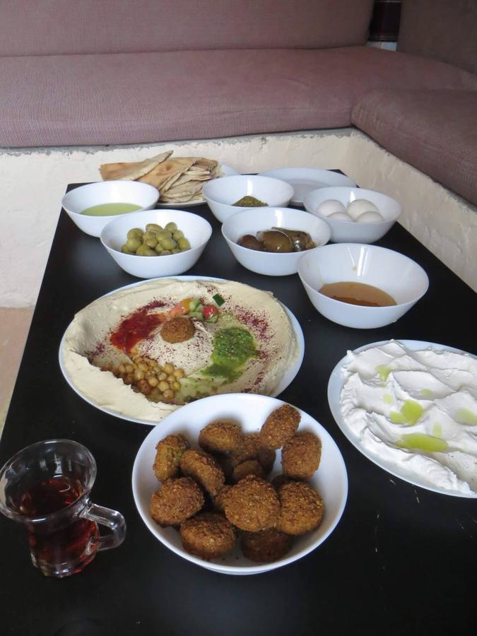 Petra Bedouin Bed And Breakfast Ваді-Муса Екстер'єр фото