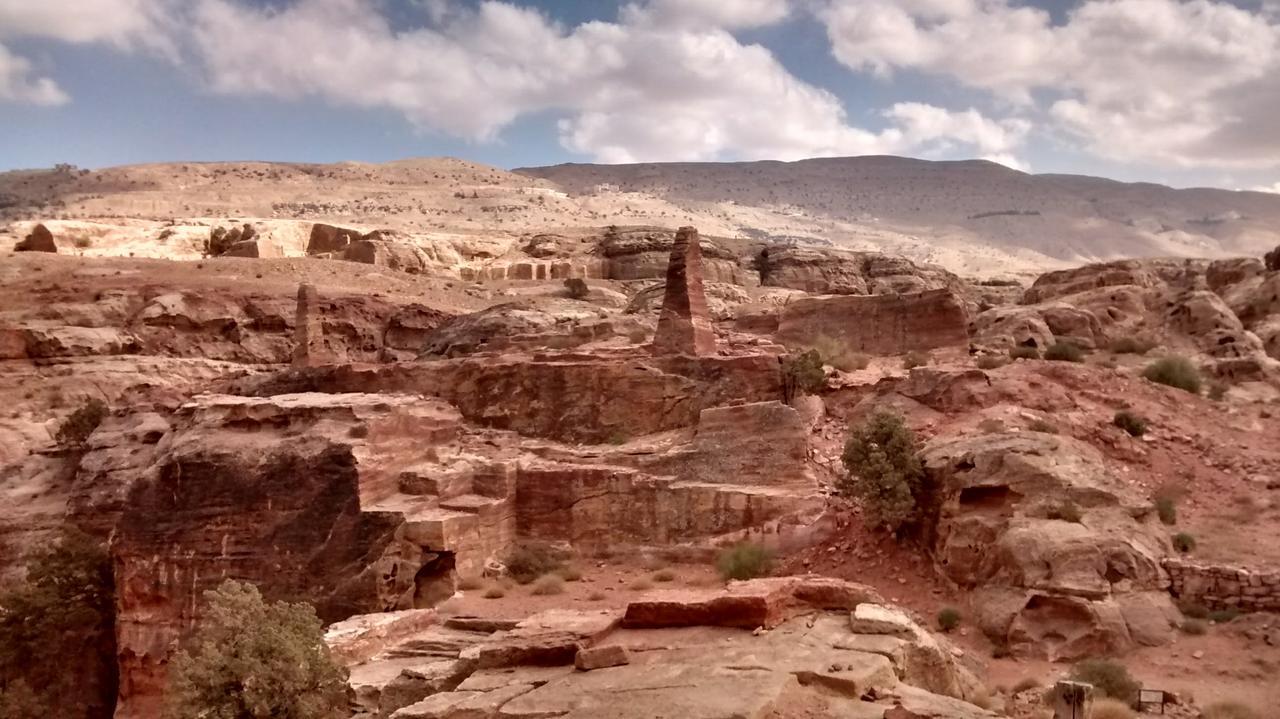 Petra Bedouin Bed And Breakfast Ваді-Муса Екстер'єр фото