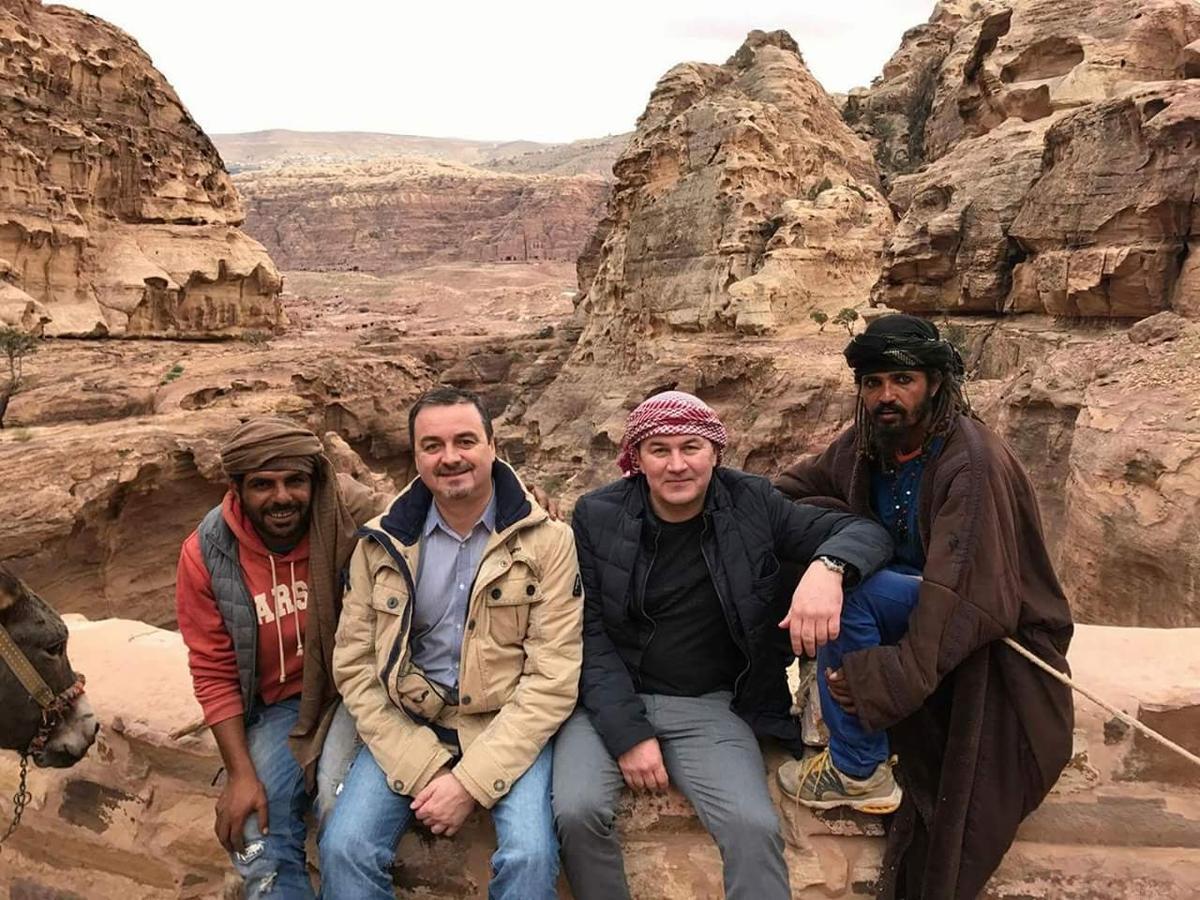 Petra Bedouin Bed And Breakfast Ваді-Муса Екстер'єр фото