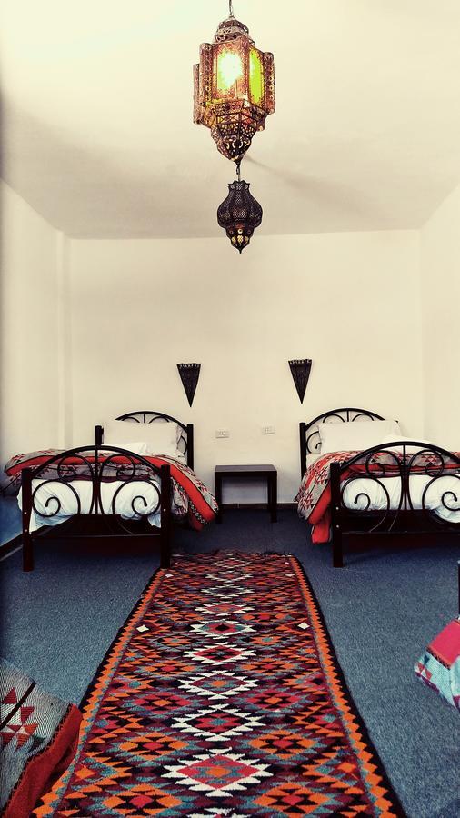 Petra Bedouin Bed And Breakfast Ваді-Муса Екстер'єр фото