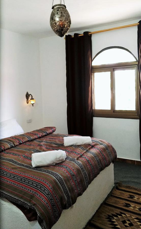 Petra Bedouin Bed And Breakfast Ваді-Муса Екстер'єр фото