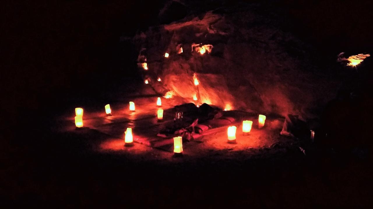 Petra Bedouin Bed And Breakfast Ваді-Муса Екстер'єр фото