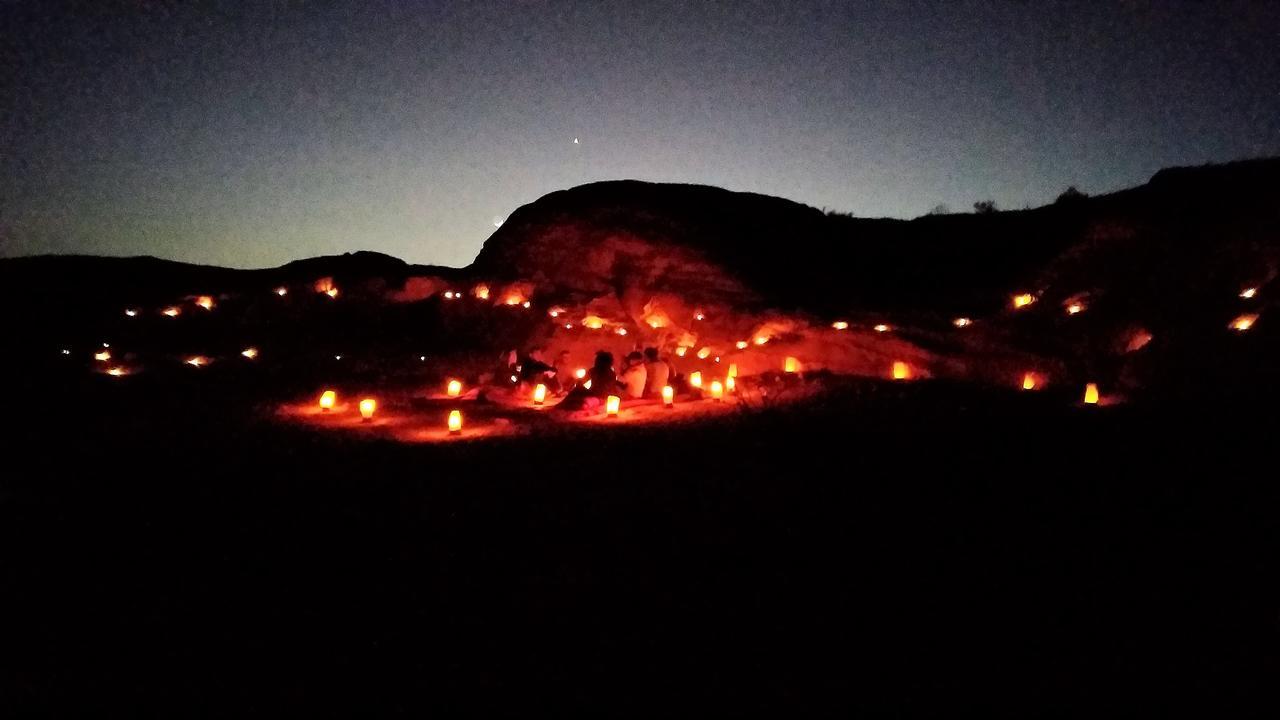 Petra Bedouin Bed And Breakfast Ваді-Муса Екстер'єр фото