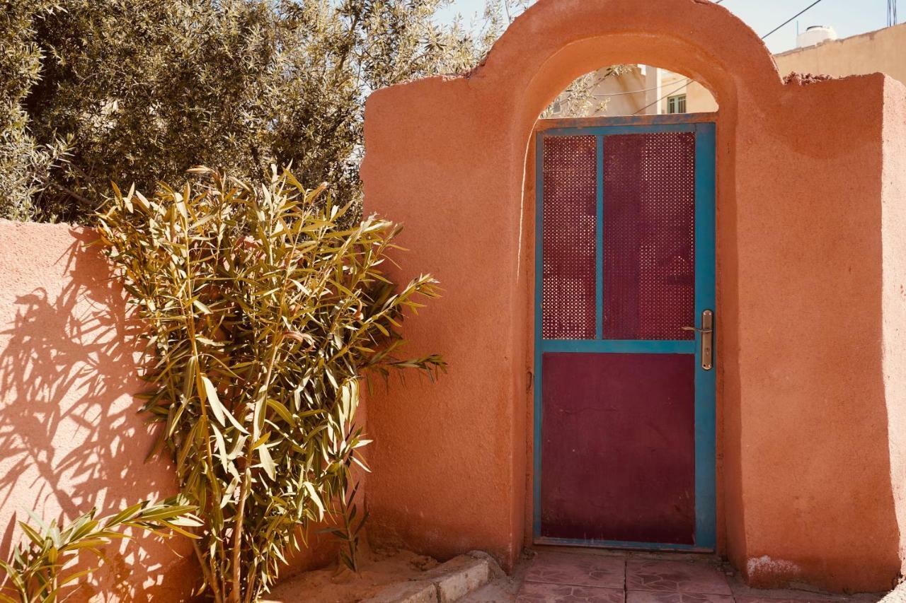 Petra Bedouin Bed And Breakfast Ваді-Муса Екстер'єр фото